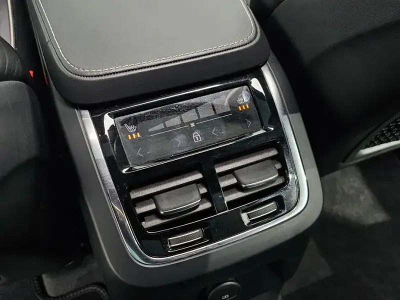 2021 Volvo XC90 с пробегом 35 009 км