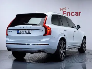 2021 Volvo XC90 с пробегом 42 551 км