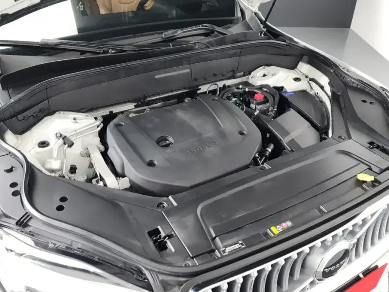 2021 Volvo XC90 с пробегом 42 551 км