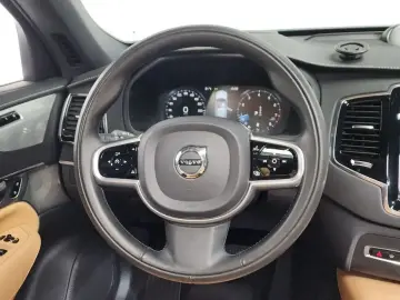 2021 Volvo XC90 с пробегом 42 551 км