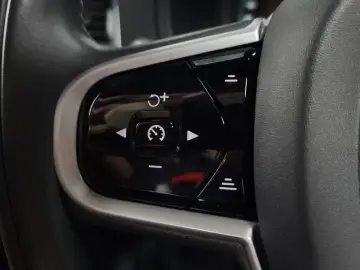2021 Volvo XC90 с пробегом 42 551 км