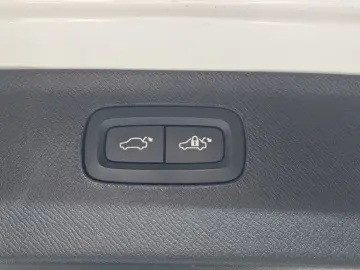 2021 Volvo XC90 с пробегом 42 551 км