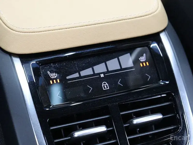 2024 Volvo XC90 с пробегом 38 559 км