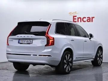 2024 Volvo XC90 с пробегом 22 581 км