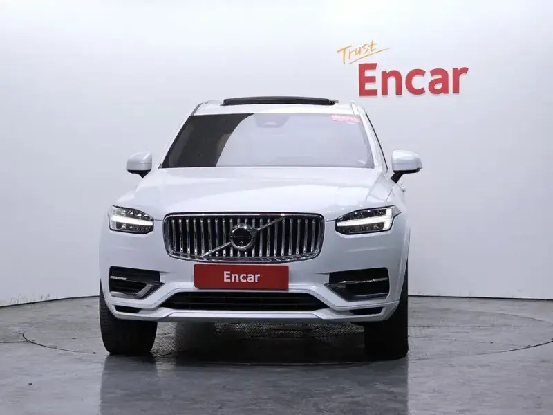 2024 Volvo XC90 с пробегом 22 581 км