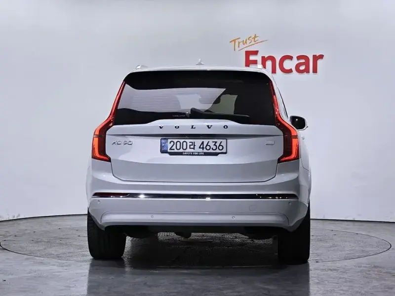 2024 Volvo XC90 с пробегом 22 581 км
