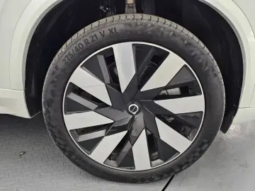 2024 Volvo XC90 с пробегом 22 581 км