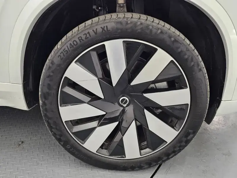 2024 Volvo XC90 с пробегом 22 581 км