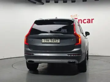 2017 Volvo XC90 с пробегом 115 495 км