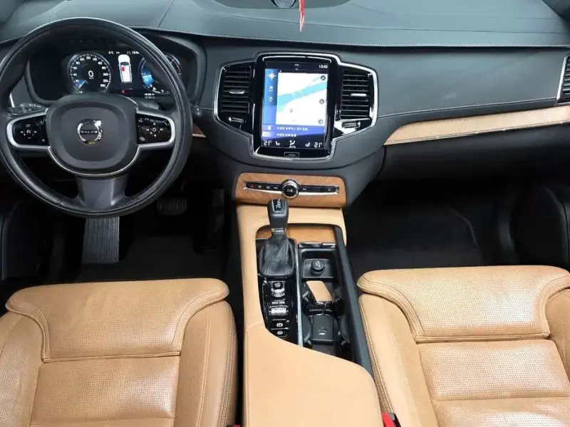 2017 Volvo XC90 с пробегом 115 495 км