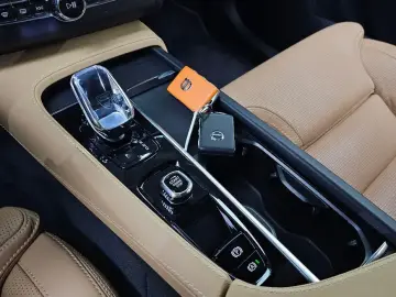 2024 Volvo XC90 с пробегом 22 581 км