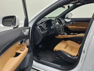 2024 Volvo XC90 с пробегом 22 581 км