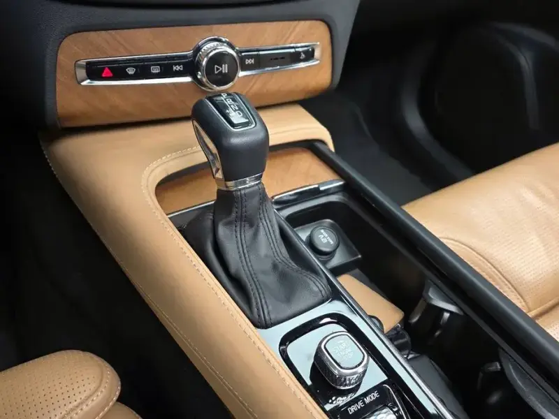 2017 Volvo XC90 с пробегом 115 495 км