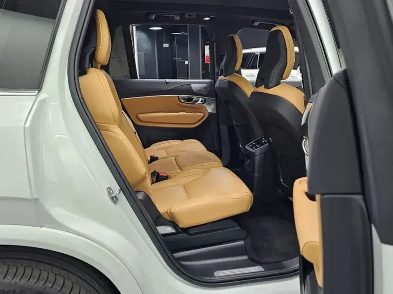 2024 Volvo XC90 с пробегом 22 581 км