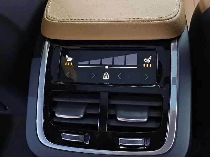 2024 Volvo XC90 с пробегом 22 581 км