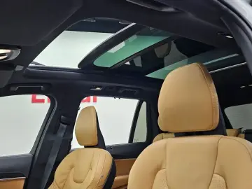 2024 Volvo XC90 с пробегом 22 581 км