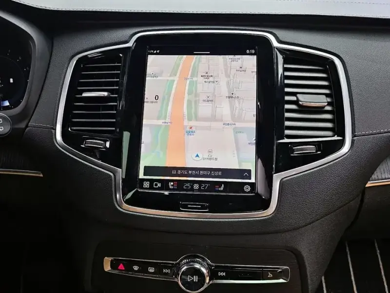2023 Volvo XC90 с пробегом 95 788 км