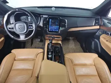 2018 Volvo XC90 с пробегом 130 655 км