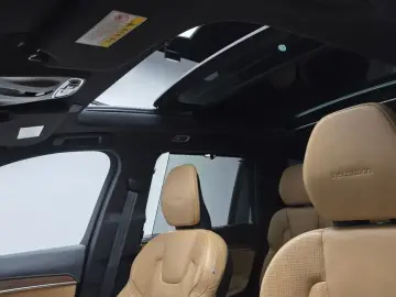 2019 Volvo XC90 с пробегом 68 130 км