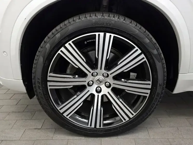2022 Volvo XC90 с пробегом 109 819 км