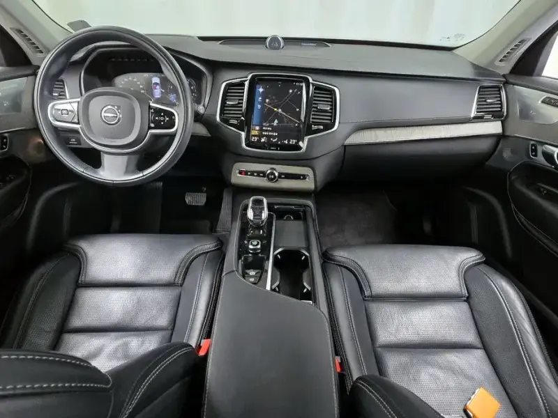 2022 Volvo XC90 с пробегом 109 819 км