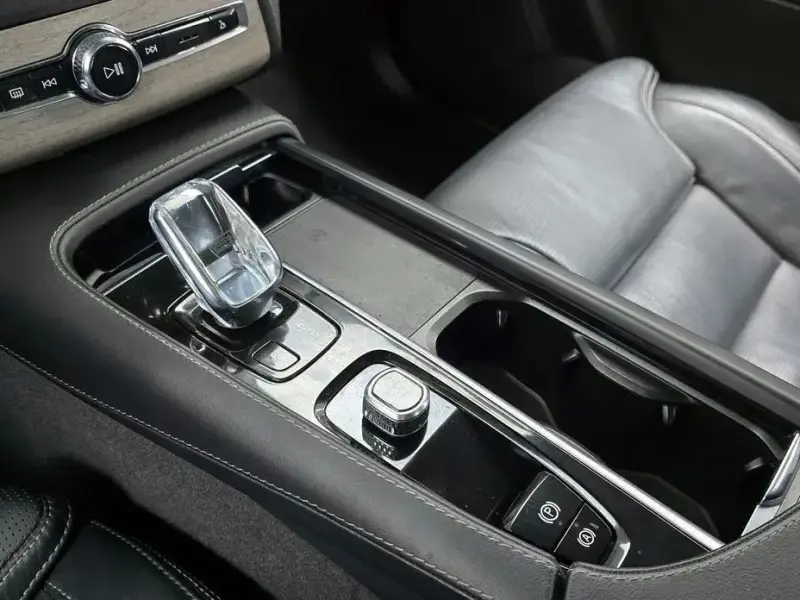 2022 Volvo XC90 с пробегом 109 819 км