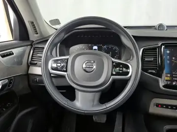 2022 Volvo XC90 с пробегом 109 819 км