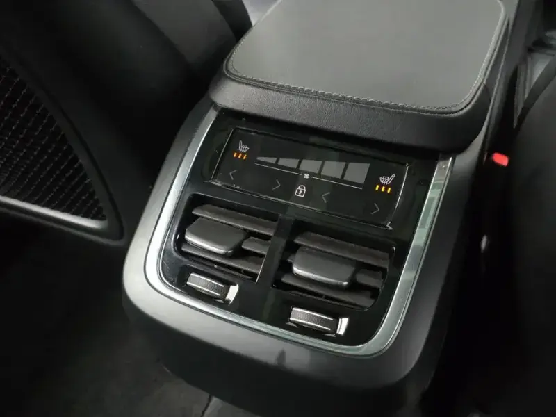 2022 Volvo XC90 с пробегом 109 819 км