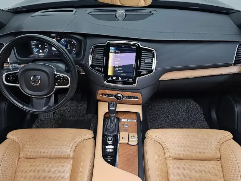 2020 Volvo XC90 с пробегом 114 488 км