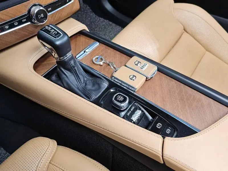 2020 Volvo XC90 с пробегом 114 488 км