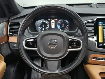 2020 Volvo XC90 с пробегом 114 488 км