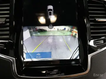 2022 Volvo XC90 с пробегом 28 862 км