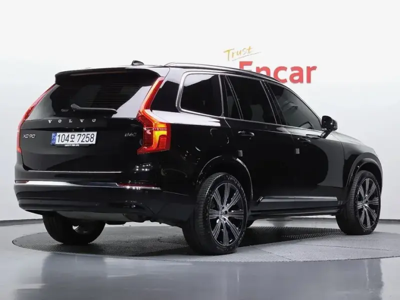 2024 Volvo XC90 с пробегом 56 426 км
