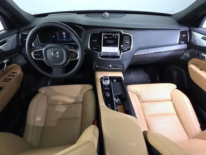2024 Volvo XC90 с пробегом 56 426 км