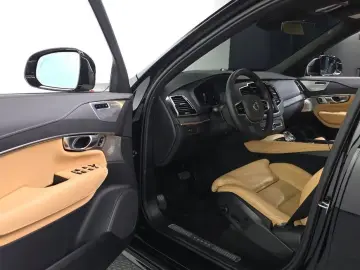 2024 Volvo XC90 с пробегом 56 426 км