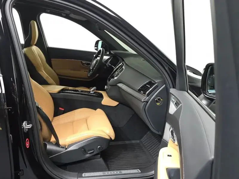 2024 Volvo XC90 с пробегом 56 426 км