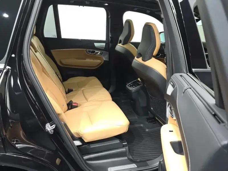 2024 Volvo XC90 с пробегом 56 426 км