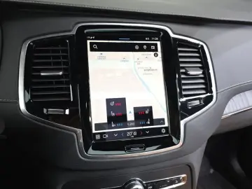 2024 Volvo XC90 с пробегом 56 426 км