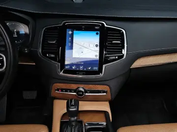 2018 Volvo XC90 с пробегом 98 588 км