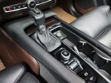 2018 Volvo XC90 с пробегом 141 756 км