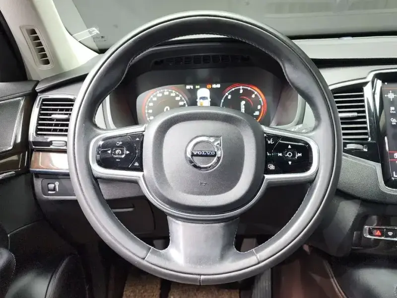 2018 Volvo XC90 с пробегом 141 756 км