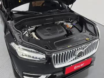 2024 Volvo XC90 с пробегом 8 324 км