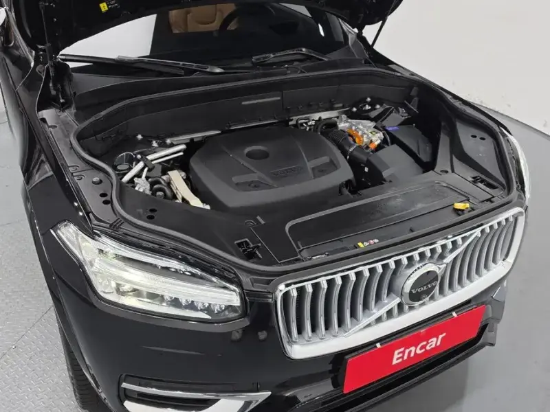 2024 Volvo XC90 с пробегом 8 324 км