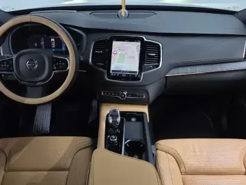 2024 Volvo XC90 с пробегом 8 324 км