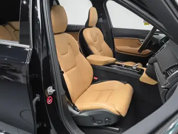 2024 Volvo XC90 с пробегом 8 324 км