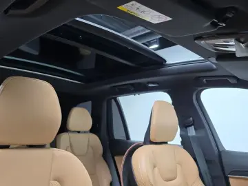 2024 Volvo XC90 с пробегом 8 324 км