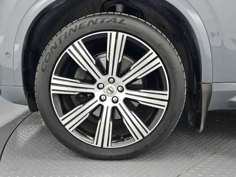 2021 Volvo XC90 с пробегом 88 910 км