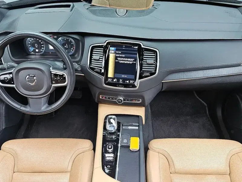 2021 Volvo XC90 с пробегом 88 910 км