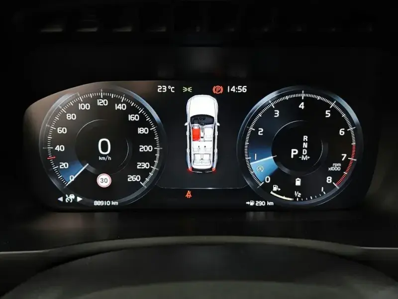 2021 Volvo XC90 с пробегом 88 910 км