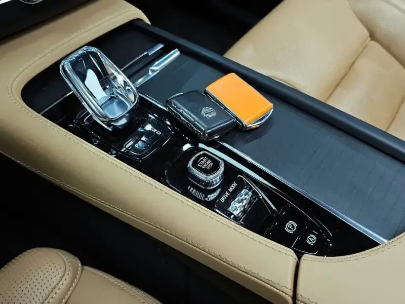2021 Volvo XC90 с пробегом 88 910 км